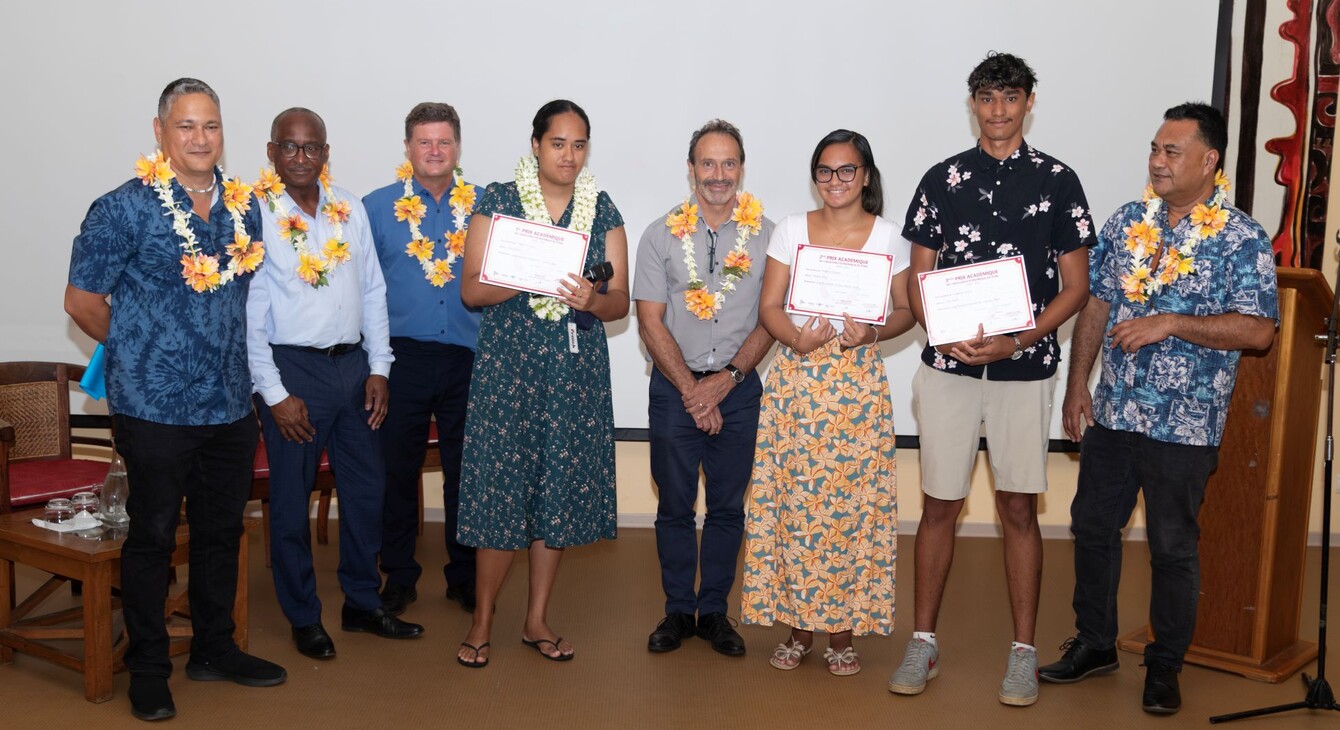 Promotion de l'Excellence : Trois Lycéens Polynésiens Récompensés au Concours National d'Économie