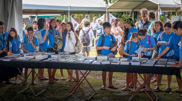 Salon du livre de la circonscription 9 : une 2e édition inaugurée à la Pointe Vénus