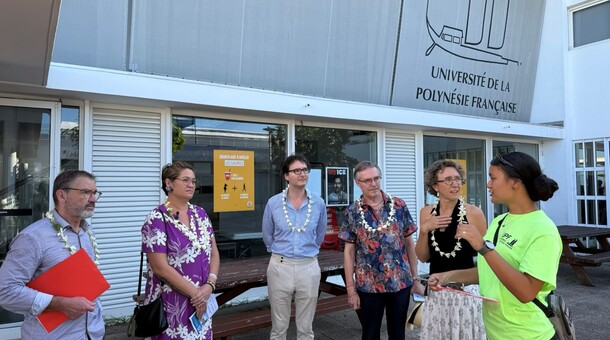 Visite de la JPO de l’UPF par le Vice-recteur et la Ministre
