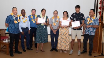 Promotion de l'Excellence : Trois Lycéens Polynésiens Récompensés au Concours National d'Économie