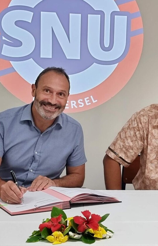 Signature de la convention dans le cadre du SNU